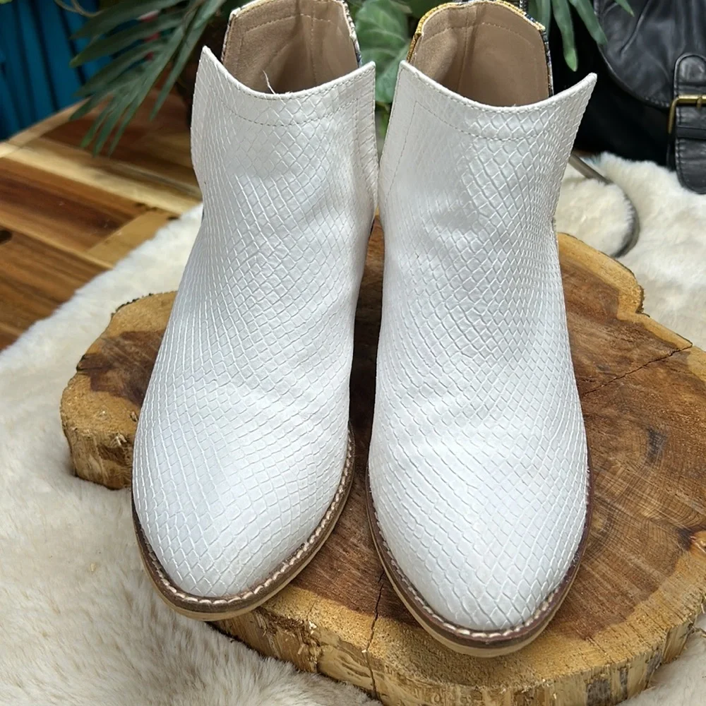 ARIDER GIRL‎ ankle boots faux snake skin white size 7.5